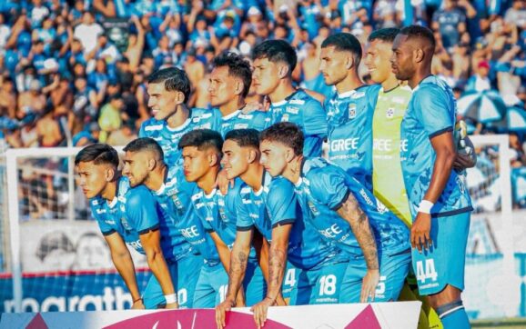 Blooming invicto en casa pero débil como visitante una paradoja futbolística en 2025
