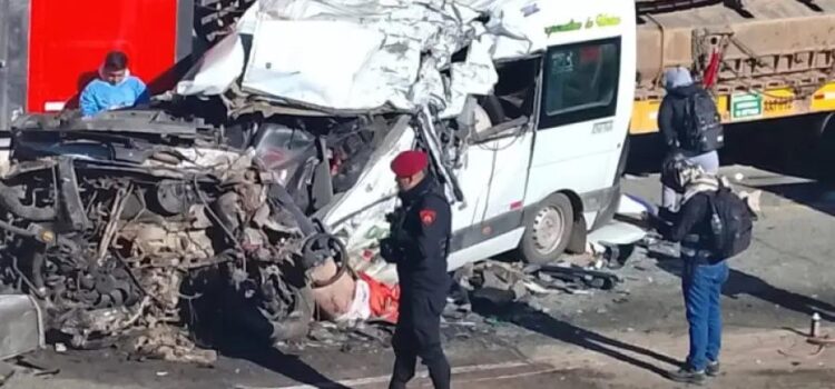 Músicos bolivianos fallecen trágicamente en accidente de carretera en Perú conmocionando al mundo de la música