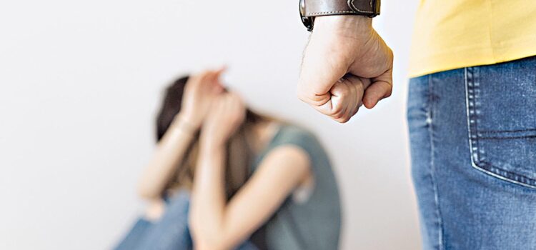 Militar detenido por brutal golpiza a su esposa revela grave problema de violencia doméstica