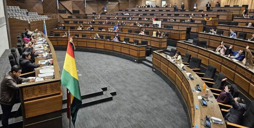 Diputados aprueban histórica ley de reparación integral para víctimas de rupturas constitucionales