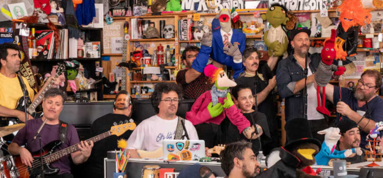 31 Minutos Deslumbra con su Tiny Desk Vibrante Sátira Música y Espíritu Latino