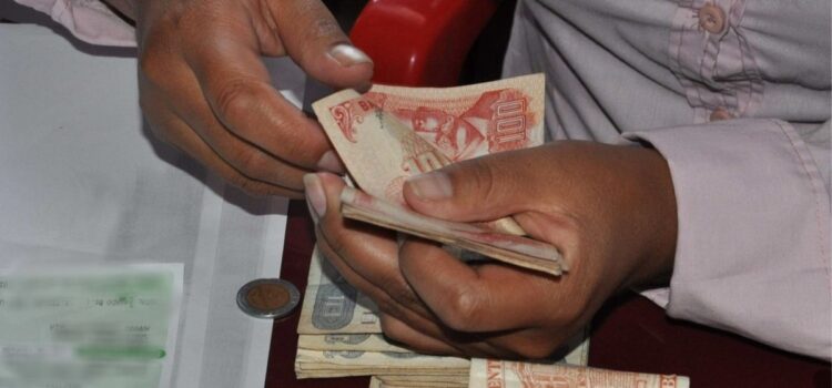 Bono Juancito Pinto inicio de pagos 13 de octubre beneficiarios jóvenes Bolivia