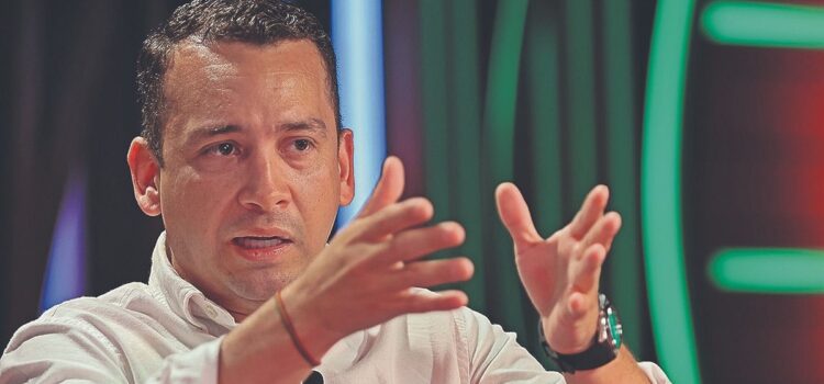 Saucedo exige renuncia de prorrogados y Tribunal Constitucional confirma mayoría calificada para cambios de autoridades