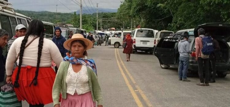 Transporte Libre exige combustible en Cochabamba a cinco días del balotaje con bloqueo de vías