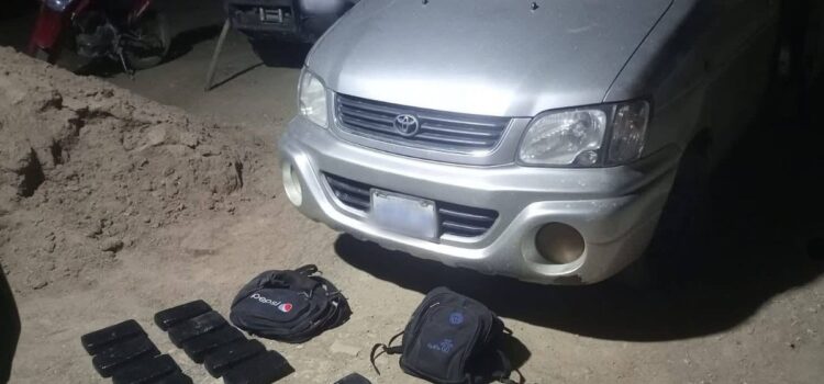 Descubren importante cargamento de droga en vehículo abandonado por red de traficantes