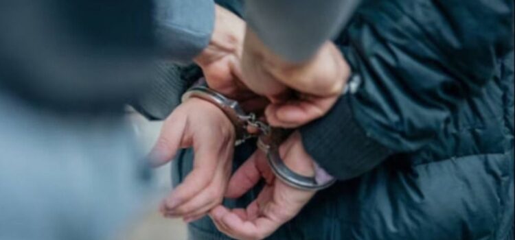 Capturan a sujeto por extorsionar a expareja con fotos íntimas