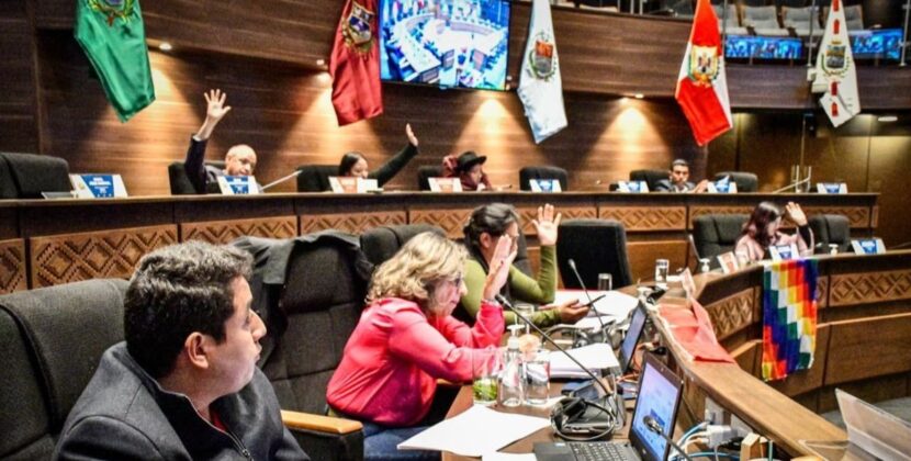 Senado avanza Ley Cívica Combustibles dispensación trámite aprobación inminente