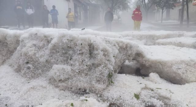 Granizo blanco arrasa Tarija provocando daños significativos
