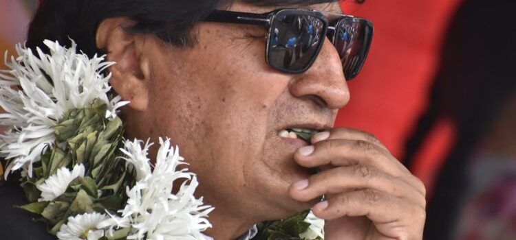 Evo Morales defiende la hoja de coca como un tesoro cultural y natural insustituible