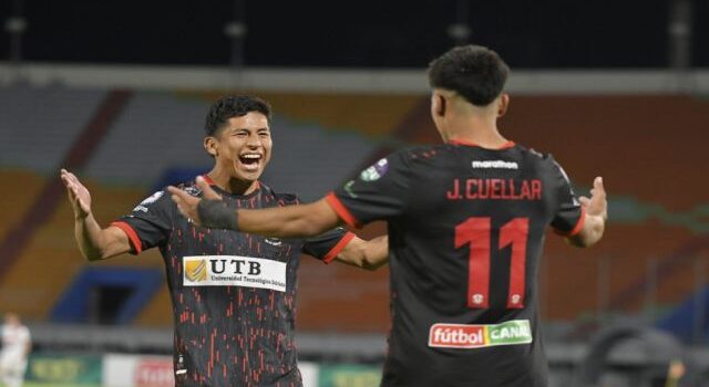 Universitario de Vinto avanza firmemente hacia la zona de clasificación en la Copa Libertadores