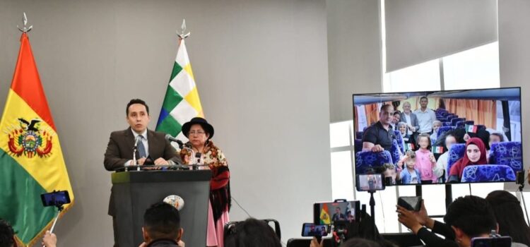 Bolivia celebra repatriación exitosa de médico boliviano desde Gaza