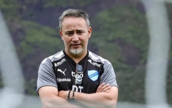 Robatto sueña con dirigir en Brasil pero se siente cómodo en Bolívar