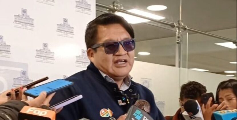 Diputado evista denuncia instrumentalización de altos mandos militares y policiales en Bolivia