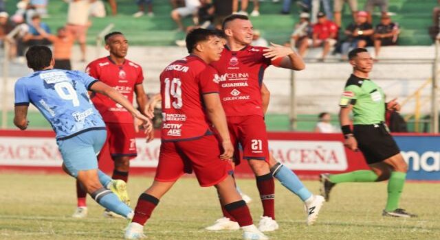 Guabirá líder invicto tras épica remontada ante Blooming