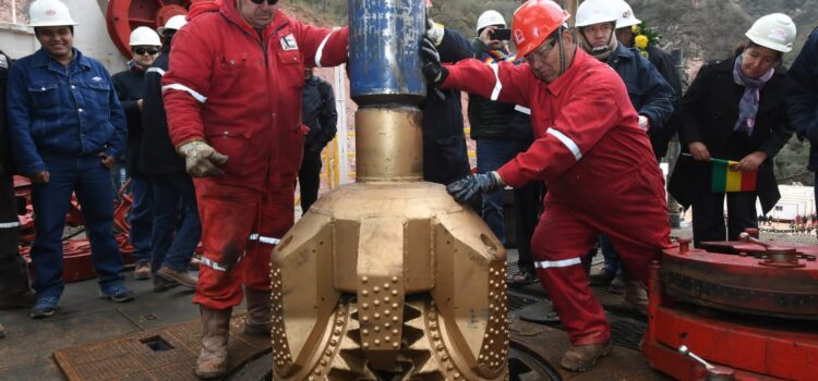 Pozo Bermejo X46 arroja resultados positivos y se inicia medición de caudal de producción petrolera