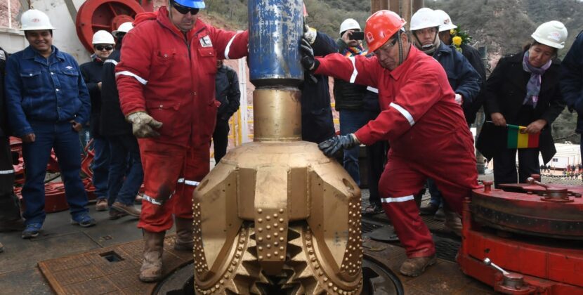 Pozo Bermejo X46 arroja resultados positivos y se inicia medición de caudal de producción petrolera