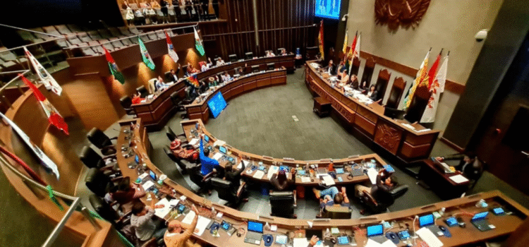 Senadores aprueban créditos millonarios para impulsar la economía nacional