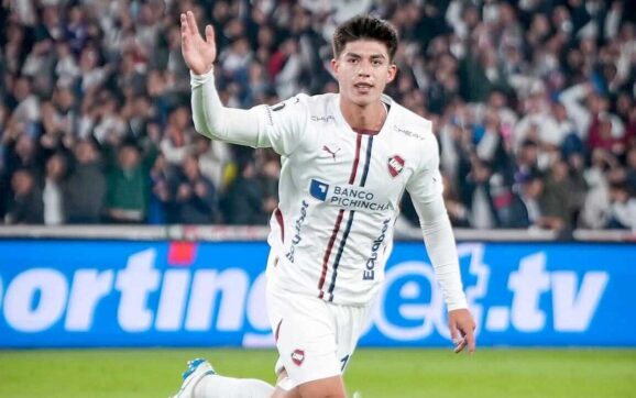 Villamil lidera a Liga de Quito en la emocionante carrera hacia la final de la Copa Libertadores