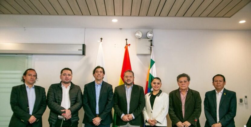 Gabinete económico clave en la transición presidencial que supera los diez días de duración