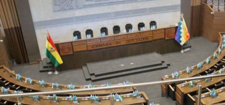 Unidad presenta ambiciosas reformas constitucionales en áreas clave del país