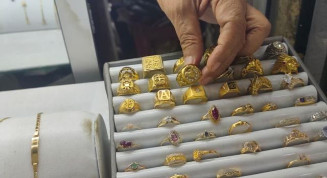 Tarijeños y turistas argentinos impulsan la compra de joyas en la región