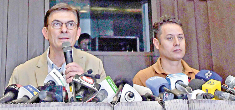 Paz y Lara Reciben Credenciales Claves para su Inminente Investidura Presidencial