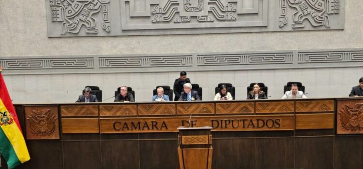 Diputados en Demora por Directiva Tuto Señala Cogobierno de Tres Partidos