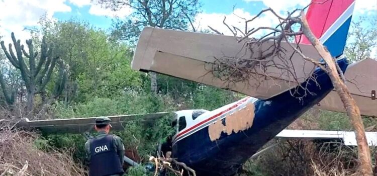 Avioneta boliviana con 130 kilos de droga cae en Argentina: graban impactante momento del accidente