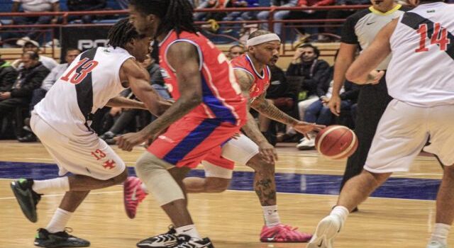 Universitario de Deportes inicia su camino en Paraguay buscando avanzar en la Liga Sudamericana