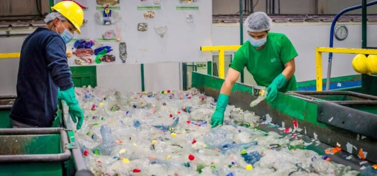 Alcaldía anuncia licitación para industrializar basura a través del Sicoes
