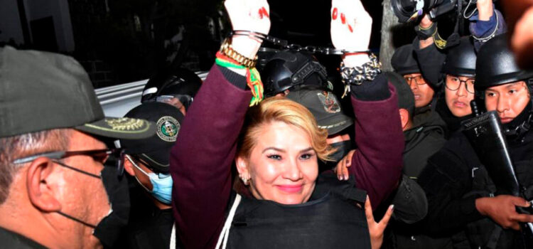 Expresidenta Añez Libre tras Casi Cinco Años de Reclusión Política