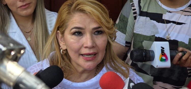 Áñez acusa a Evo Morales de cobardía y de esconderse en el Chapare