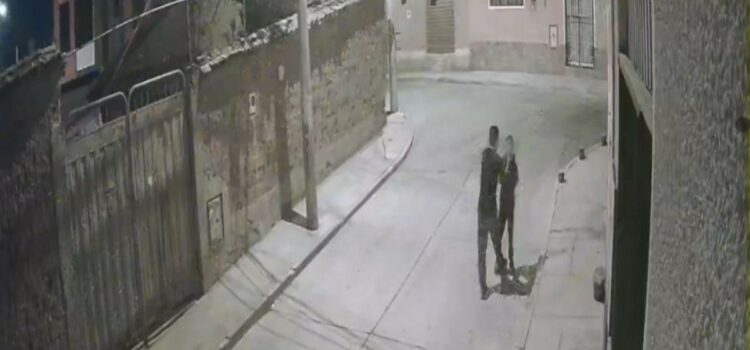 Hombre golpea niño jugando calle y va a prisión tras sentencia judicial