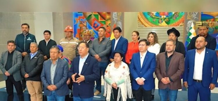 Arce se despide del poder con duras críticas a Evo Morales y declara herido de muerte al proceso de cambio