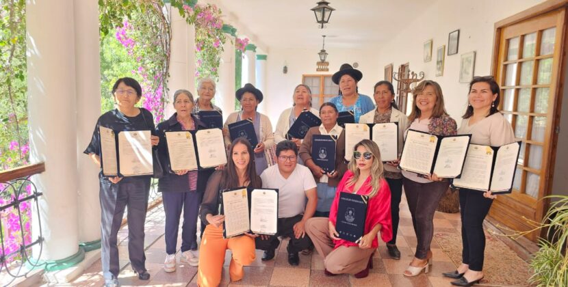 Bolivia honra a las Heroínas de la Viña Vieja 2025 y consolida el rol de la FENAVIT con distinciones nacionales