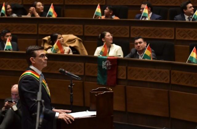 Paz impulsa Tarija ante caos nacional