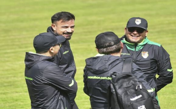 Selección Bolivia arma equipo para Corea del Sur