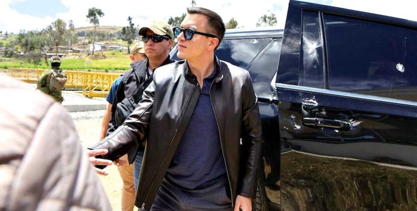 Ecuador realiza referendo para decidir bases militares de Estados Unidos