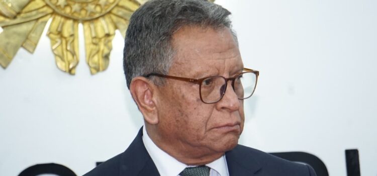 Oviedo confirma llegada de la DEA y niega hallazgo de computadora en su despacho