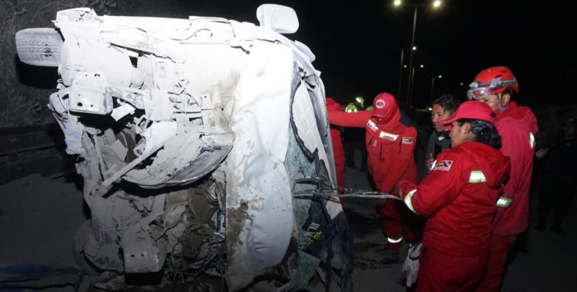 Accidente en Autopista La Paz El Alto deja varios fallecidos y heridos