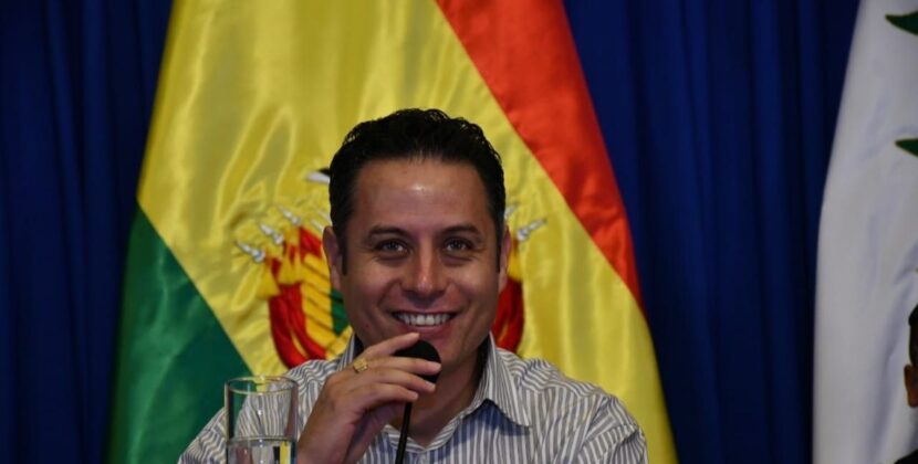 Lara exige relevo de Russo en Policía Boliviana