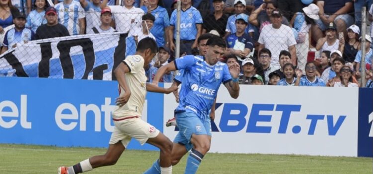Blooming vence 3-1 a FC Universitario