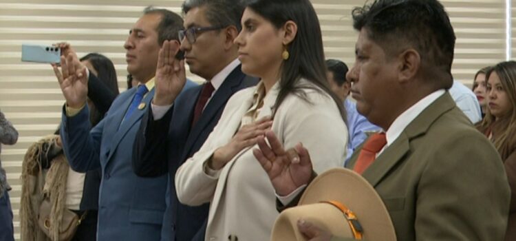 Lupo posesiona exlegisladores y exsecretario como viceministros