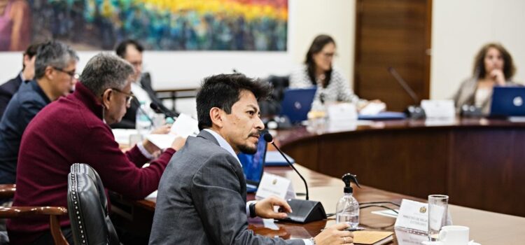 Paz reduce gabinete en 12 por ciento y centraliza el eje productivo nacional