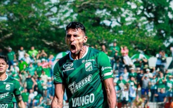 Oriente Petrolero juega seis partidos decisivos para salvar el año y clasificar a copa