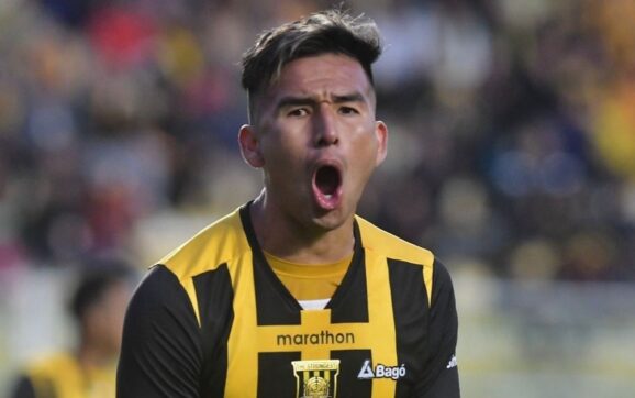 The Strongest gana en La Paz y presiona a la banda roja en el torneo local