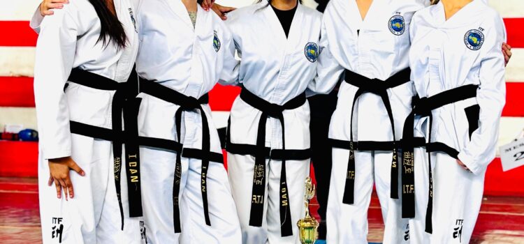 Tarija celebra su título en el segundo torneo nacional interclubes Yacuiba queda subcampeón