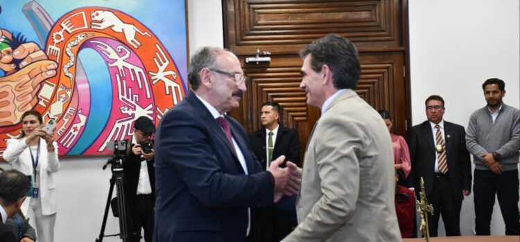 Hugo César León Lafaye asume como nuevo Procurador General del Estado