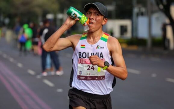 Garibay impulsa triunfo histórico en torneo de tenis en Colombia