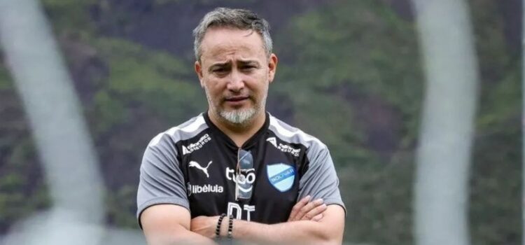 Robatto confirma que Oriente Petrolero sigue vivo en la pelea del campeonato